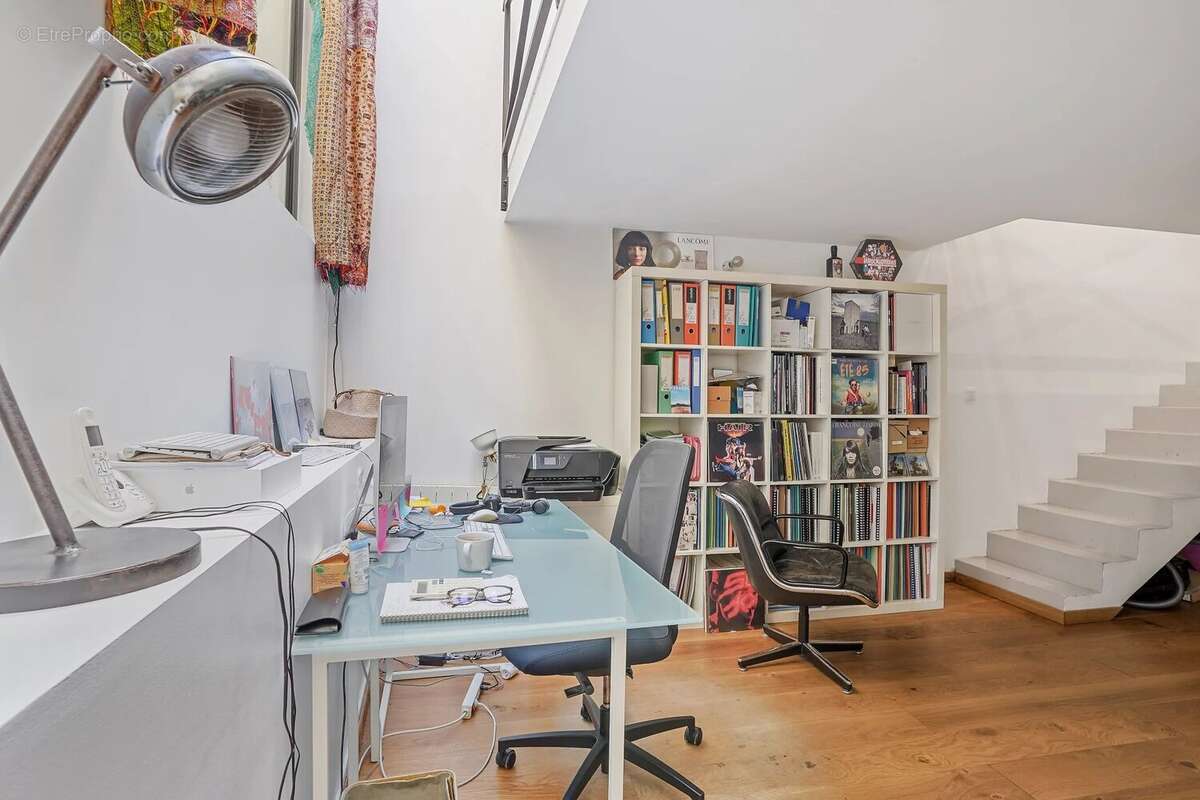 Commerce à PARIS-11E