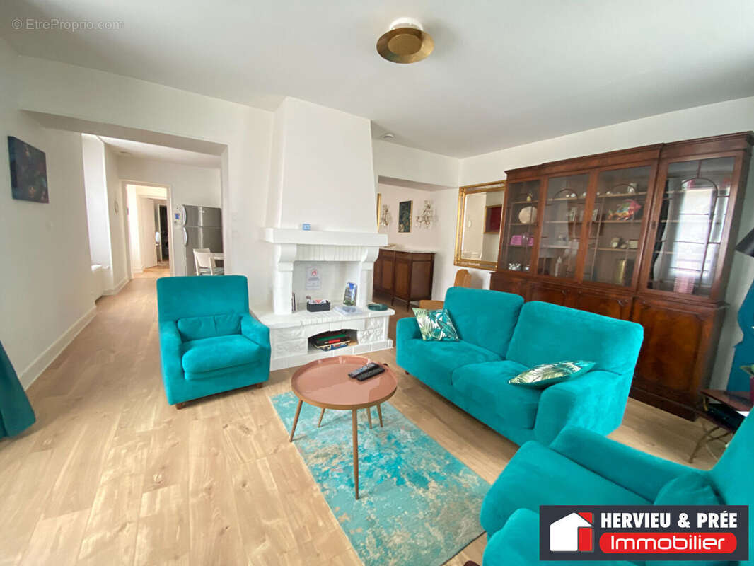 Appartement à LUC-SUR-MER