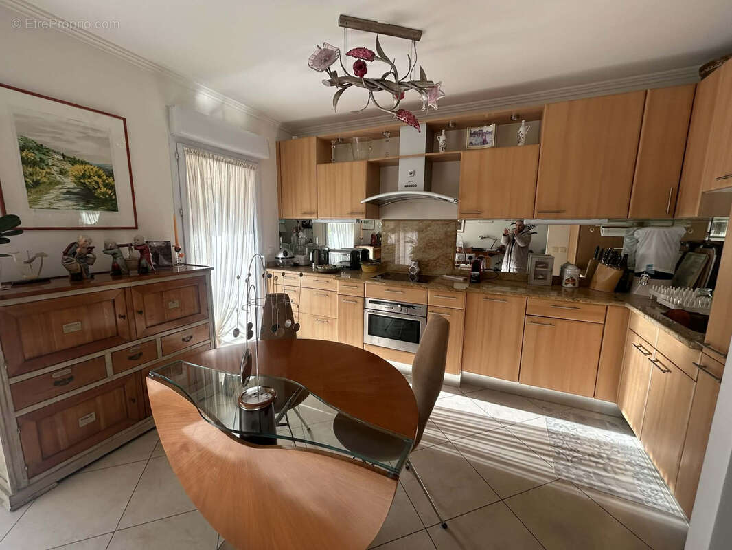 Autre à SAINT-RAPHAEL