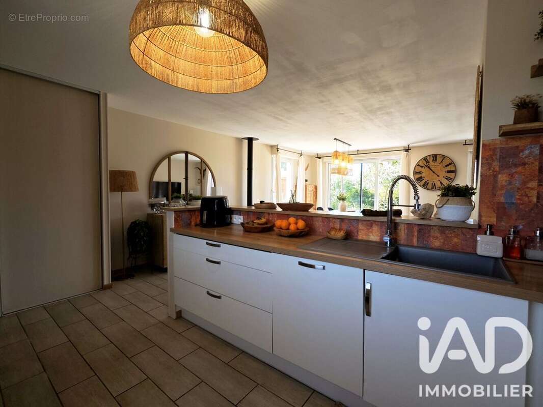Maison 80 m² à Contre  - photo 9