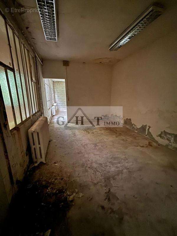 Commerce à SAINT-MAUR-DES-FOSSES