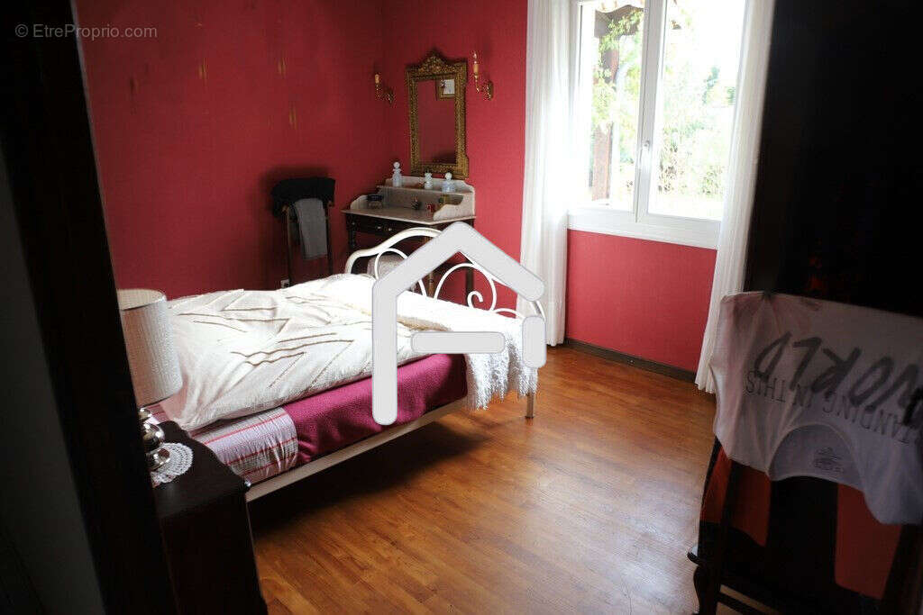 Maison à SAINT-JEAN-DU-FALGA