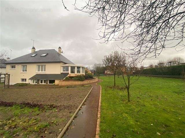 Maison à BONCHAMP-LES-LAVAL