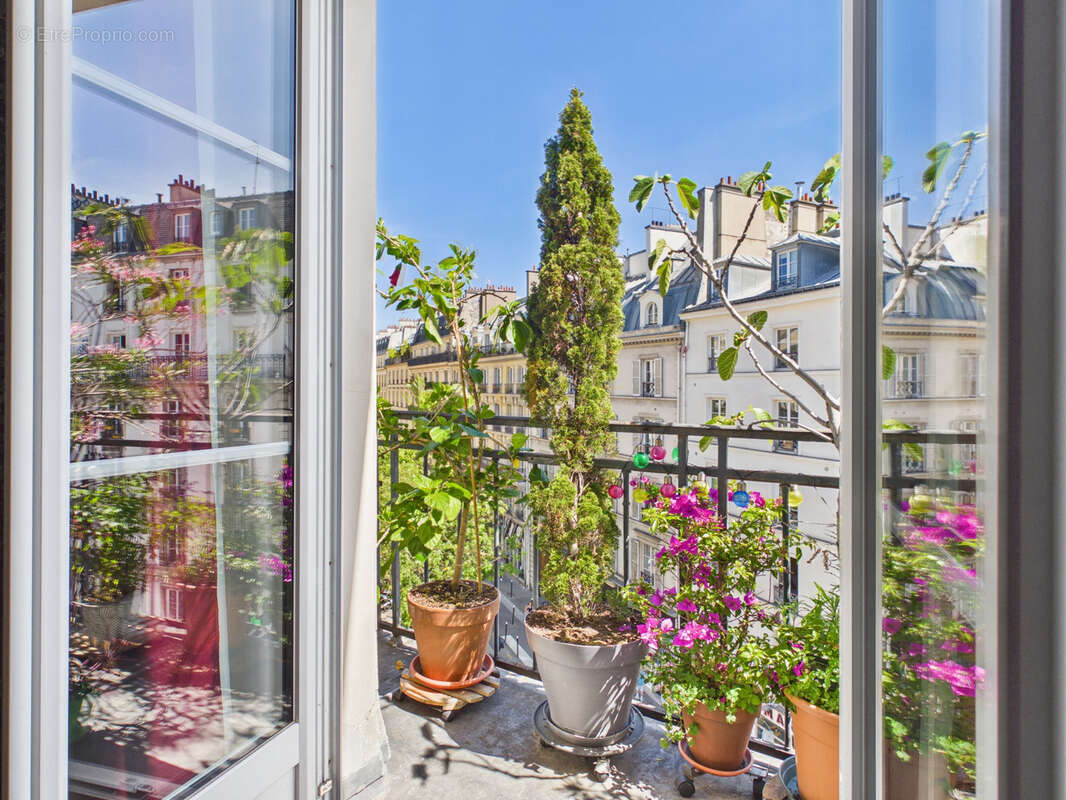 Appartement à PARIS-10E