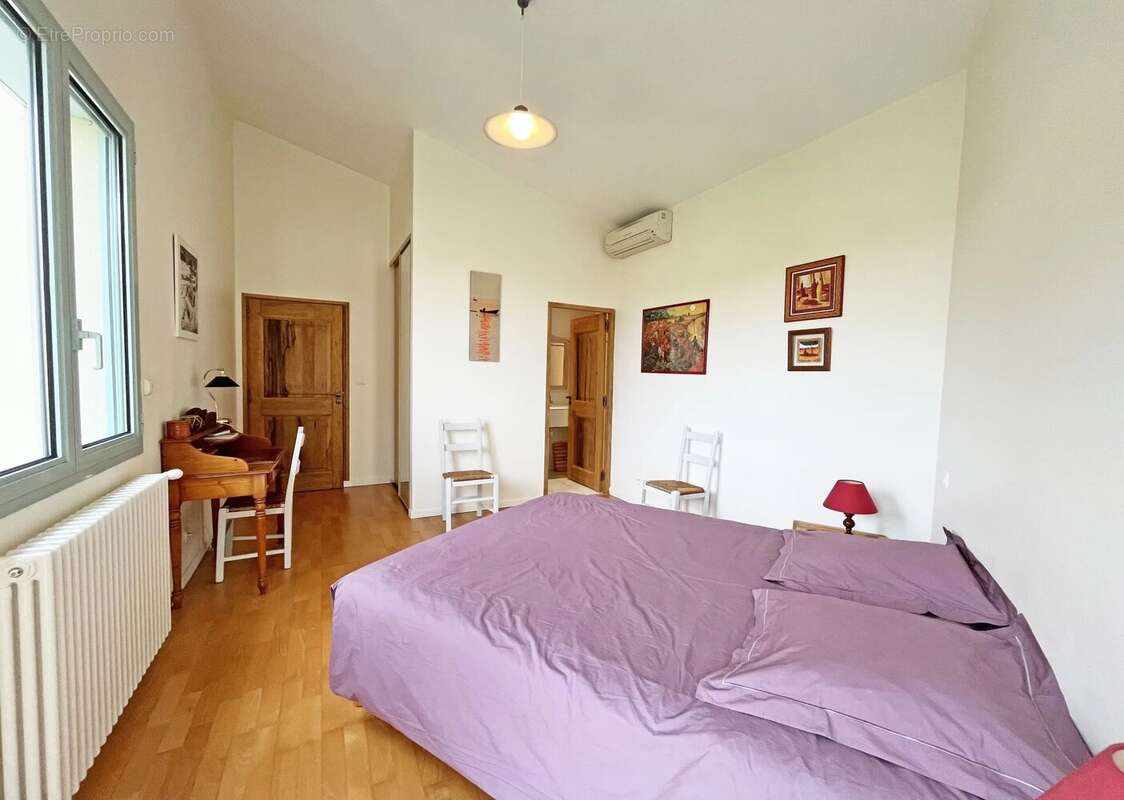 Maison à L'ISLE-SUR-LA-SORGUE