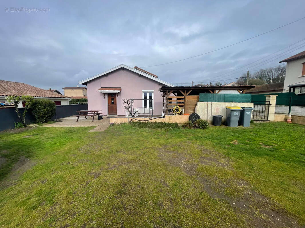 Maison à LE PEAGE-DE-ROUSSILLON