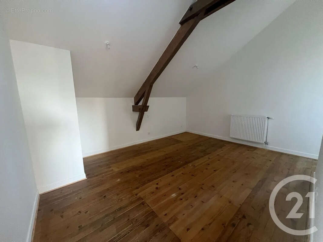 Maison à LACAPELLE-VIESCAMP