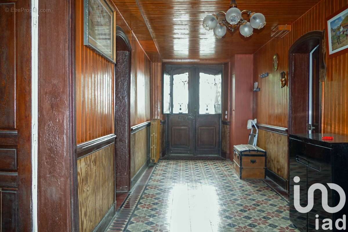 Maison 197 m² à Uhart-Cize  - photo 7