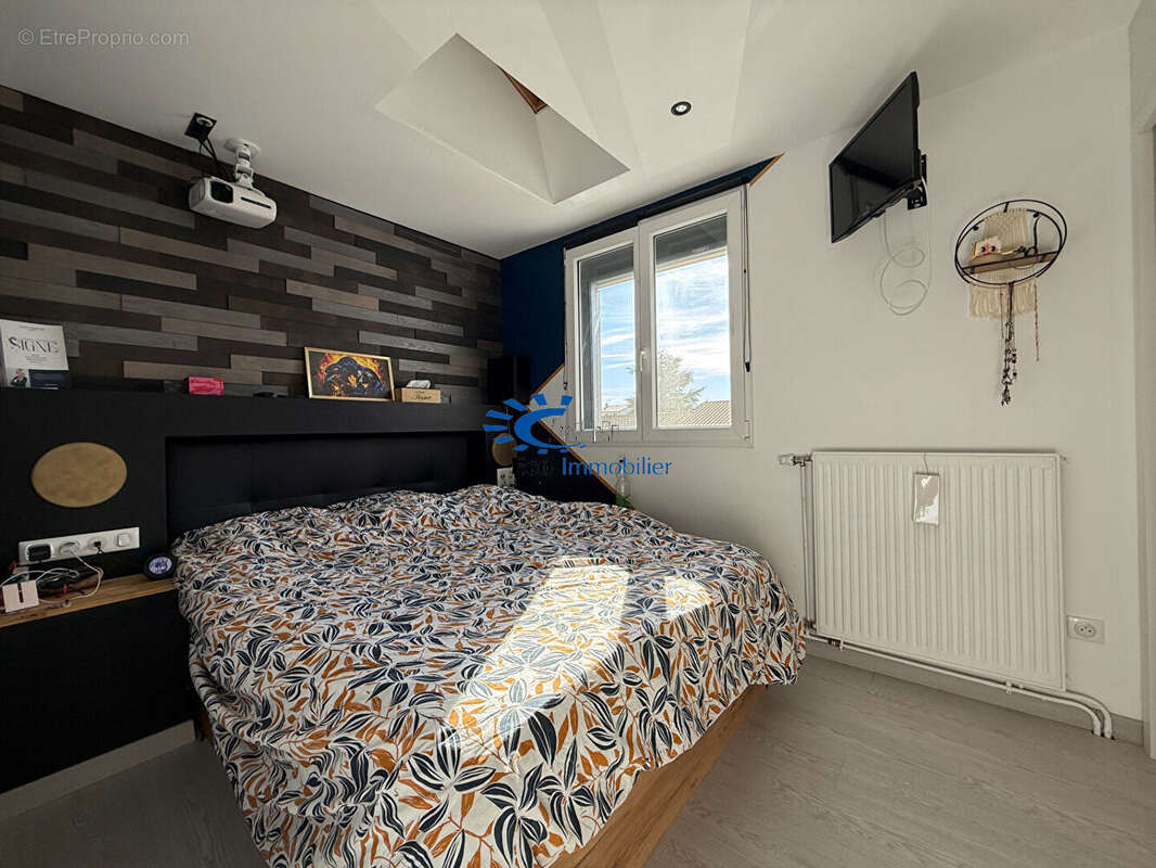 Maison à SAINT-ROGATIEN