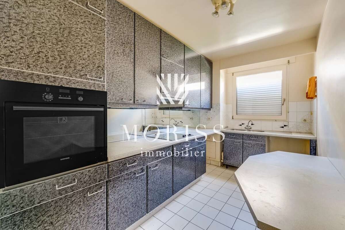 Appartement à COURBEVOIE