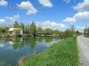 Terrain à SAINT-JEAN-DE-LIVERSAY