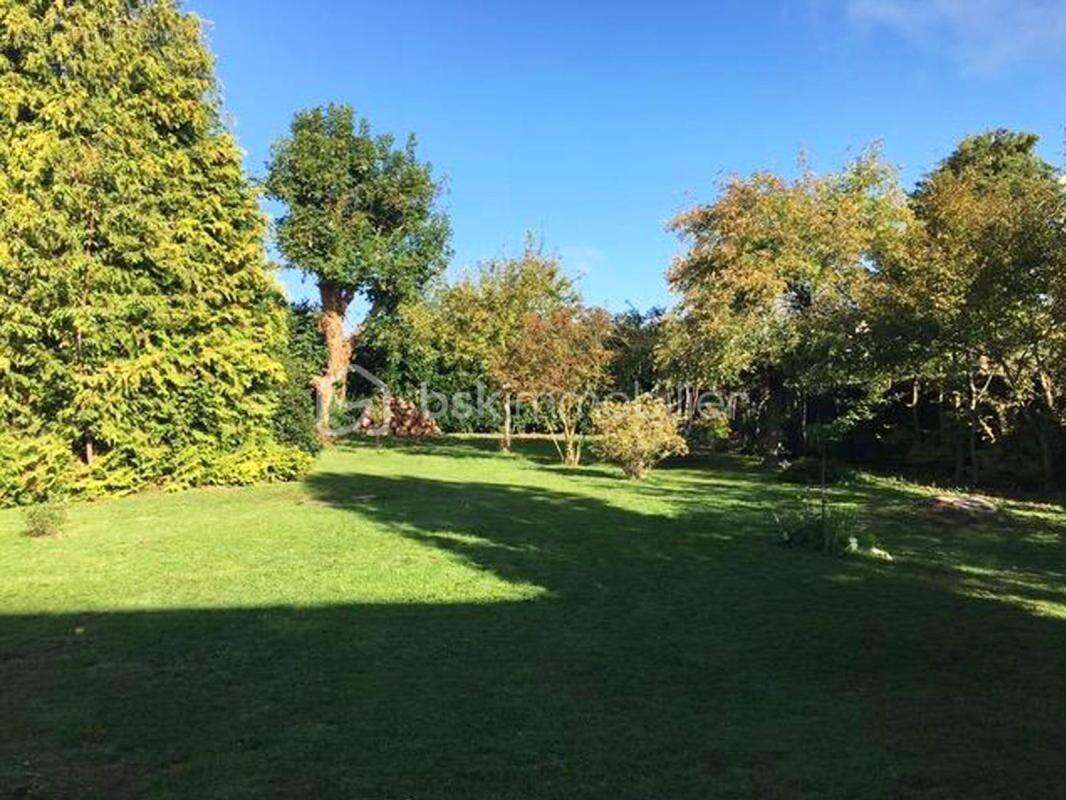 Charme de l'ancien et cadre de vie exceptionnel - Maison d’environ 170 m² avec jardin sur 1350 m² - photo 8