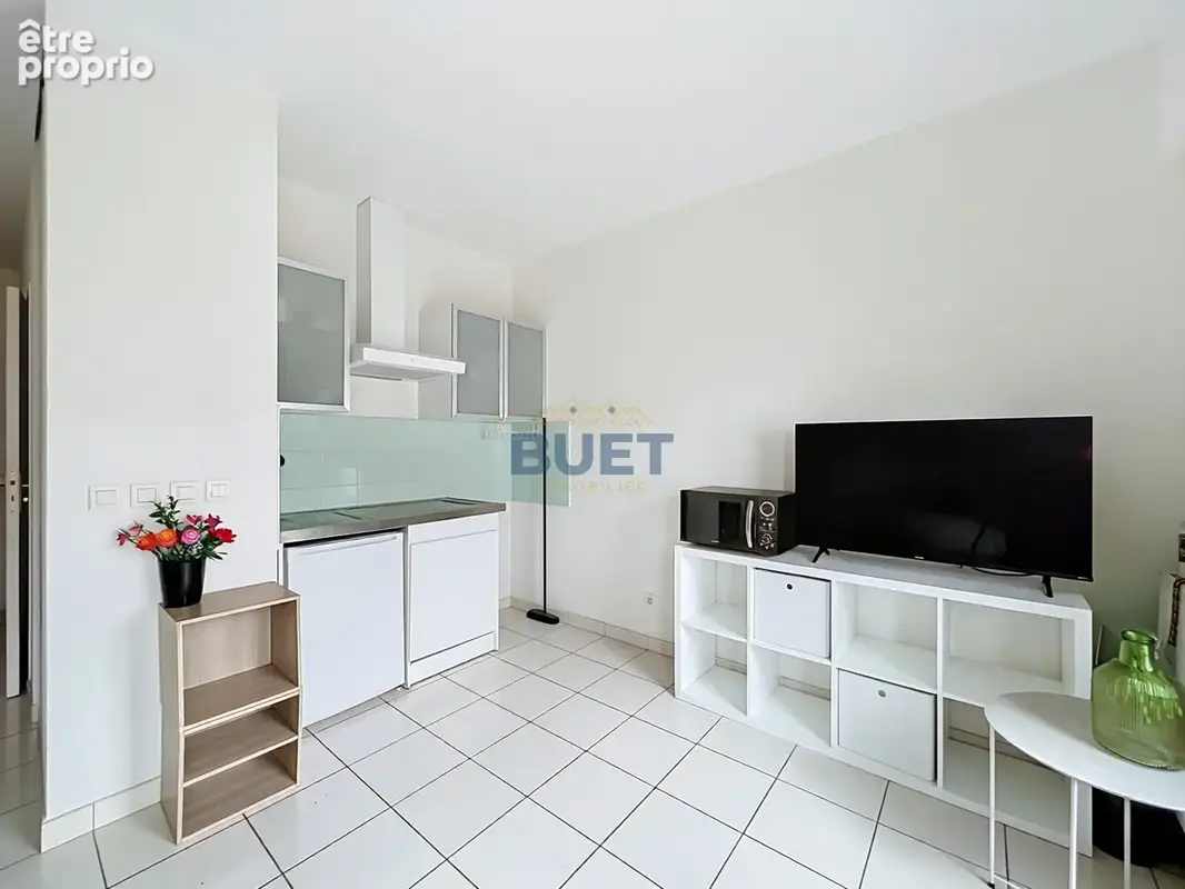 Studio - rue monge vendu loue - photo 2