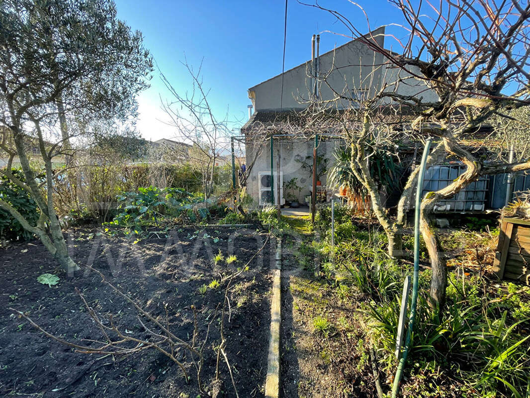 Maison à LABRUGUIERE