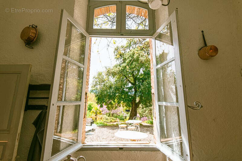 CHATEAU de famille du 17e siècle en très bon état à vendre à GIBEL - photo 23
