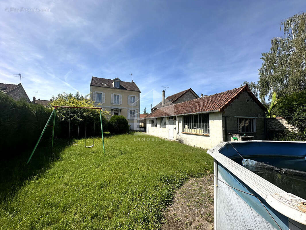 Maison à MONTEREAU-FAULT-YONNE