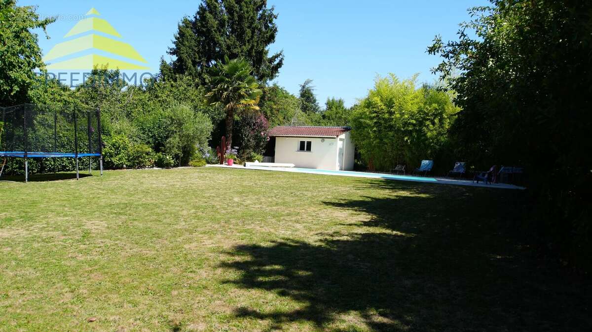 Maison à MANDRES-LES-ROSES