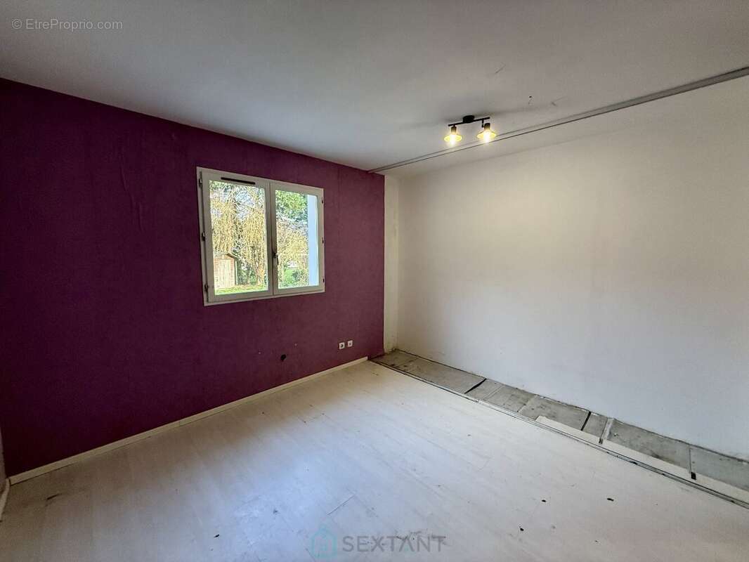 Maison à HEUBECOURT-HARICOURT