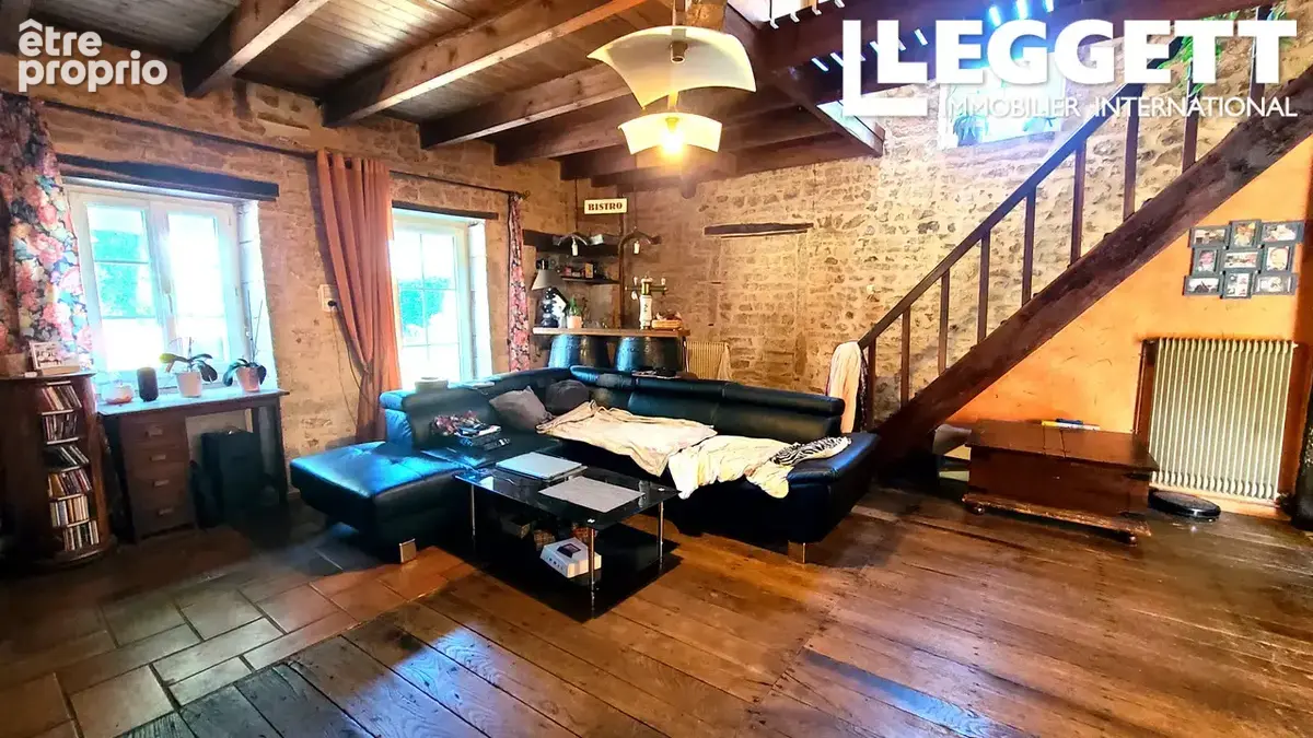 Maison d'habitation en pierre de 4 chambres avec grand jardin à 2 mn de Nanteuil en Vallée - photo 2