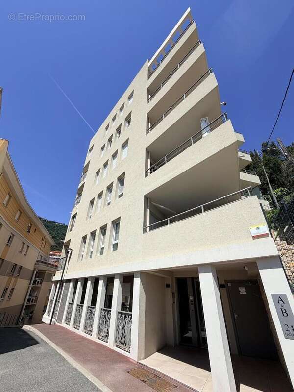   - Appartement à BEAUSOLEIL