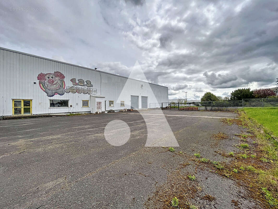 Commerce à CHAMPFORGEUIL