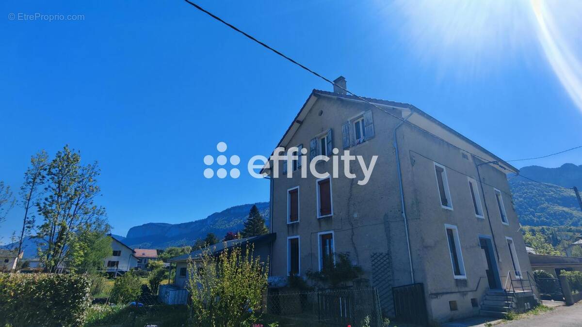 Appartement à SAINT-LAURENT-DU-PONT