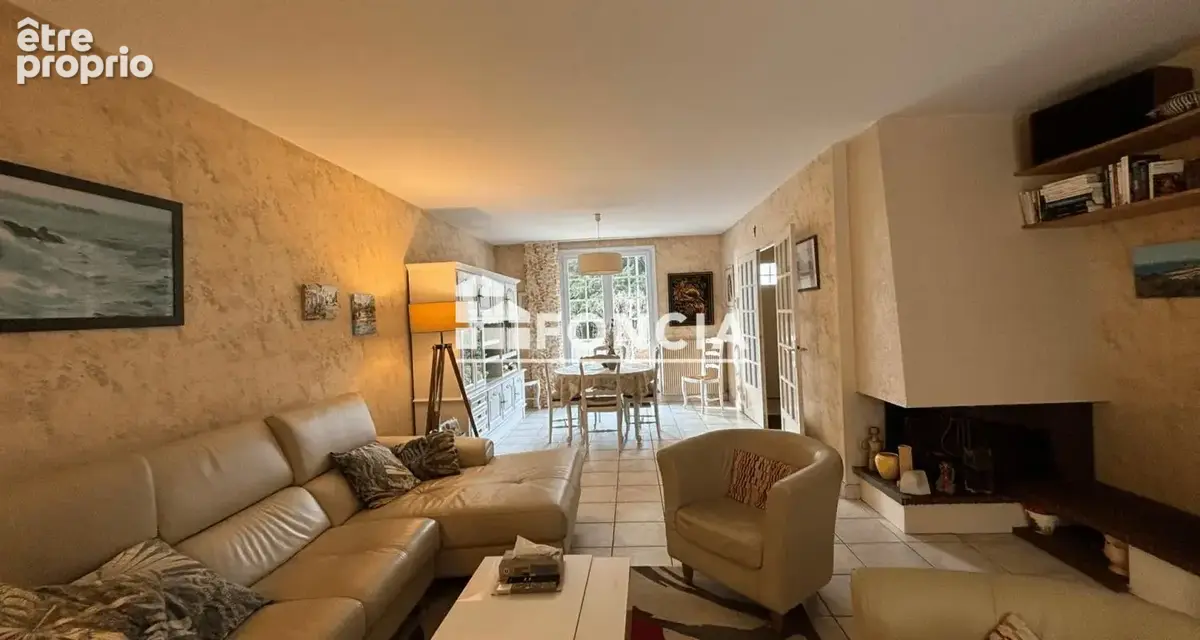 Maison 3 chambres - 115 M2 - Grand garage - photo 4