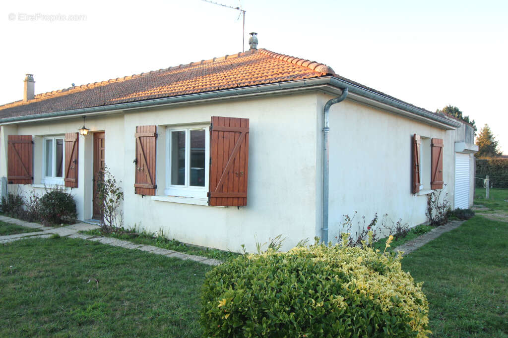 Maison à CHATEAUNEUF-EN-THYMERAIS