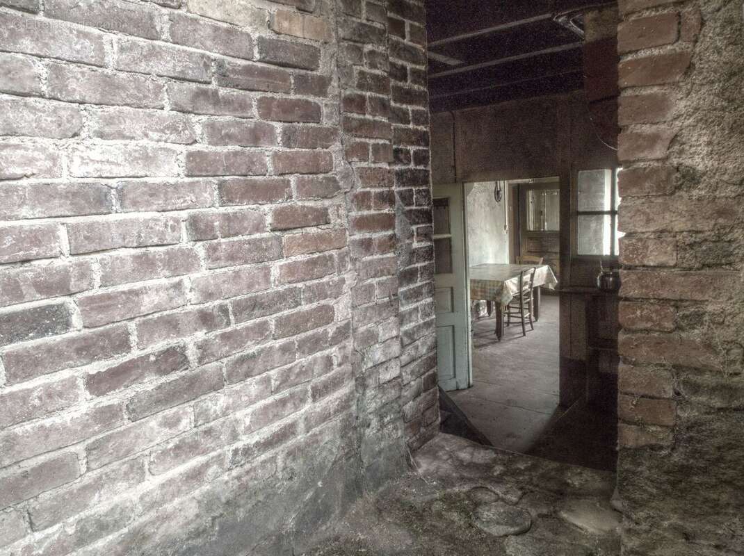 Maison à SAINT-MERD-LA-BREUILLE