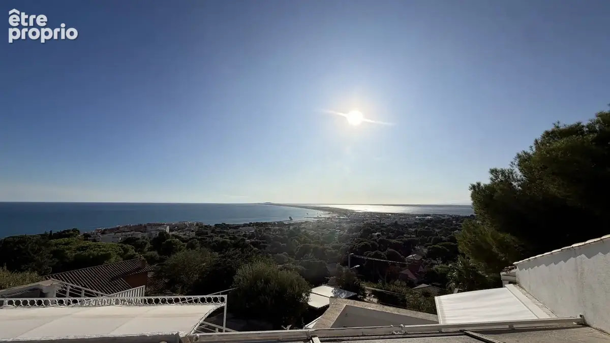 Villa d'architecte proche de 300 m2 vue mer piscine sur le Mont Saint-Clair à Sète - photo 9