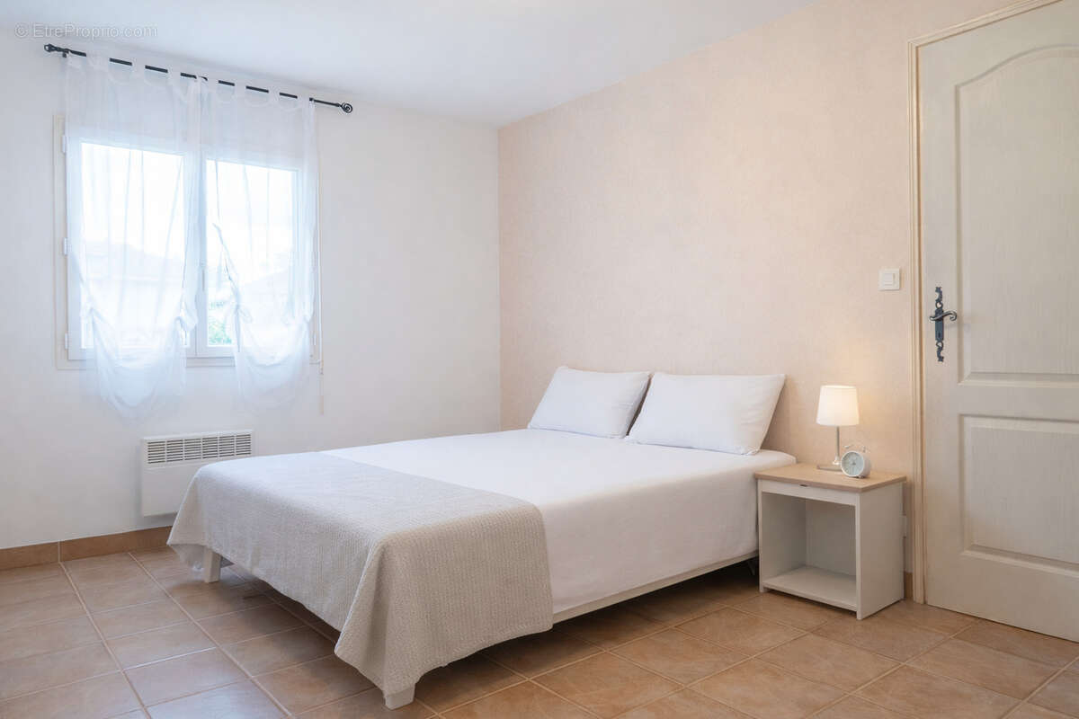 Venez découvrir cette belle villa 4 faces au calme - photo 8