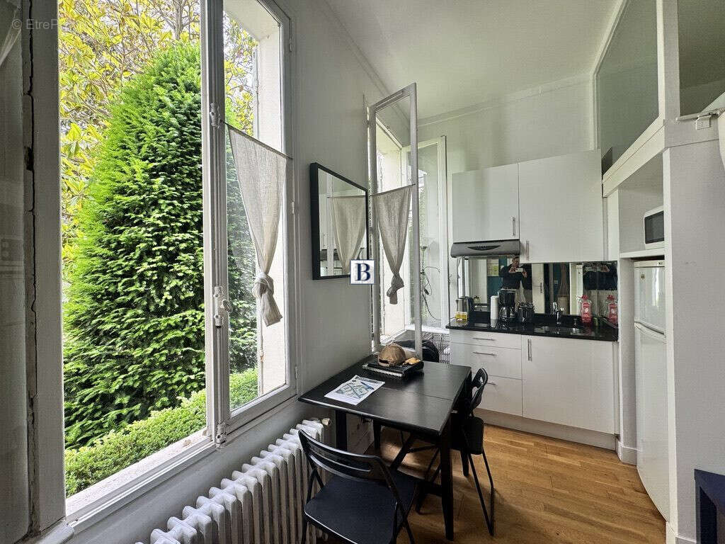 Appartement à PARIS-7E
