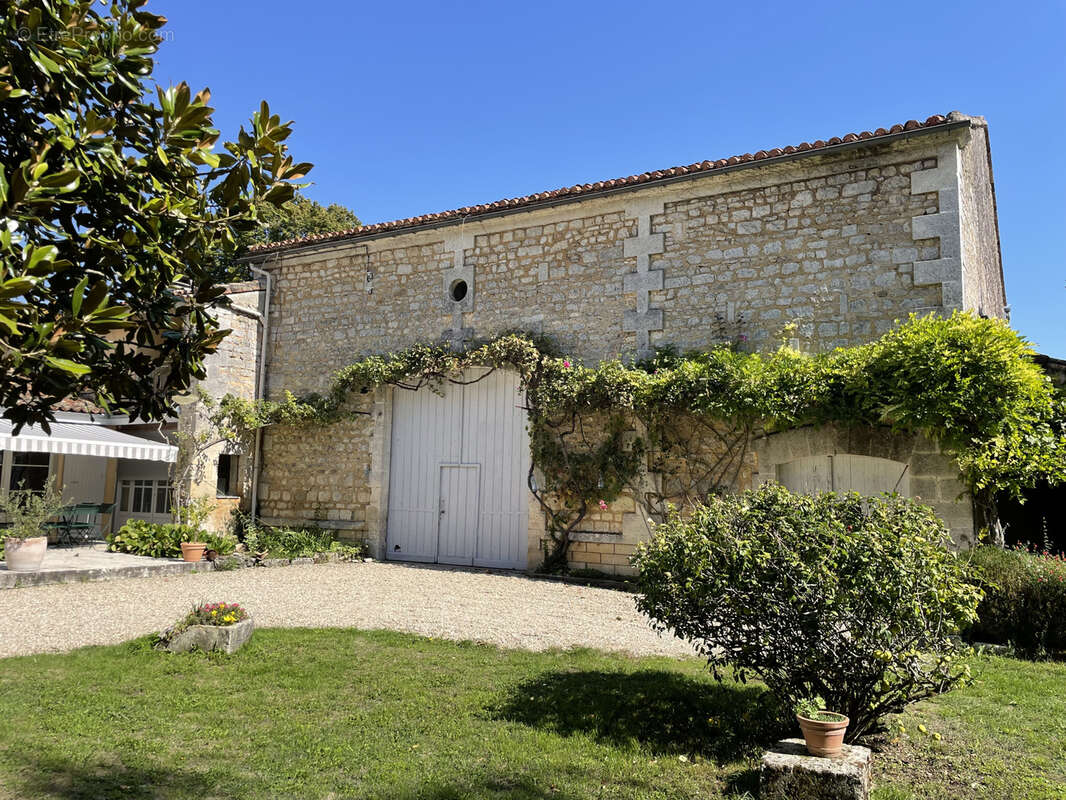 Maison à TOUVRE