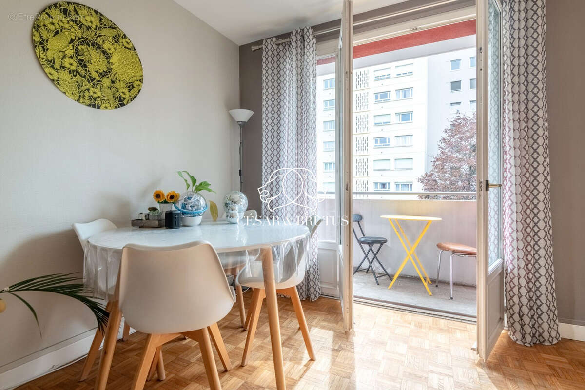 Appartement à LYON-8E
