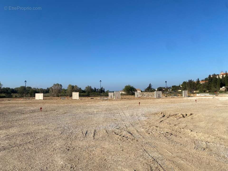 Terrain 788 m² à Bages  - photo 2