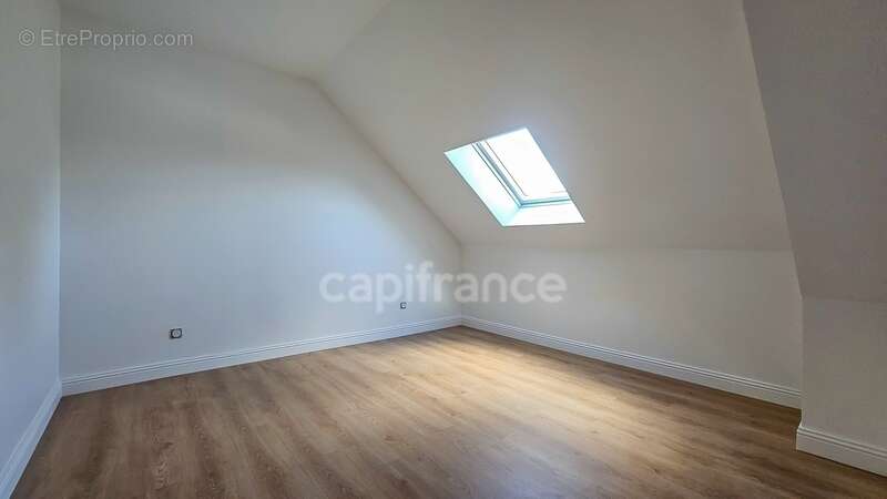 Appartement à MORIGNY-CHAMPIGNY