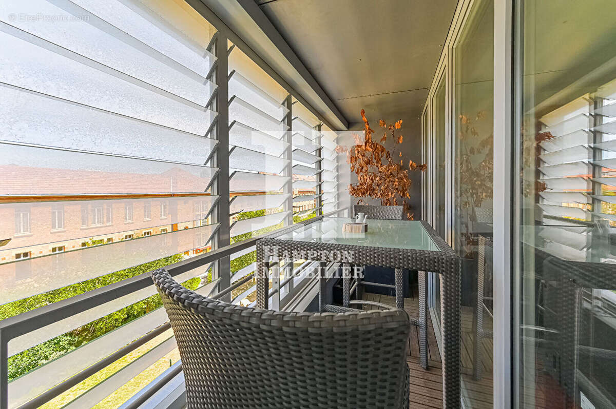 Appartement à PARIS-14E