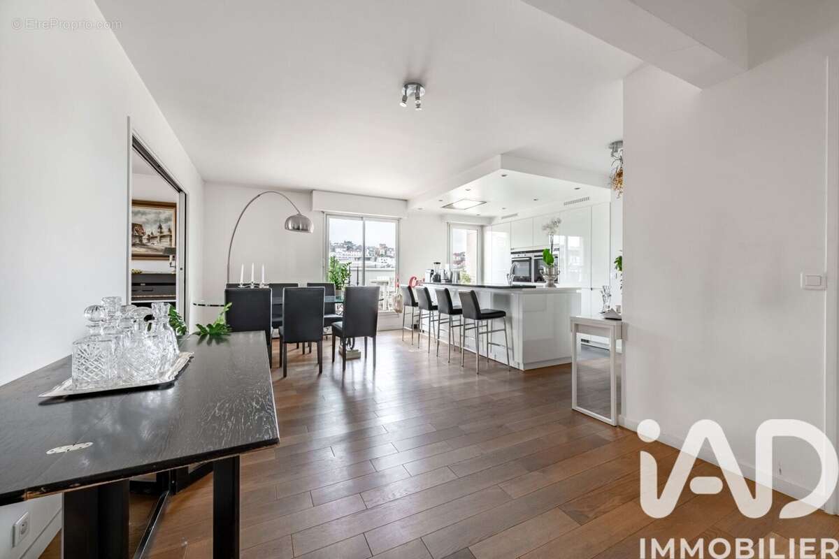 Photo 5 - Appartement à SURESNES