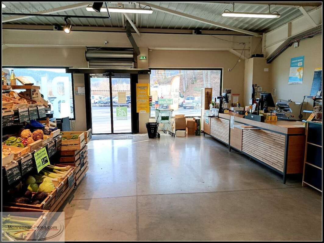 Commerce à SAINT-NABORD