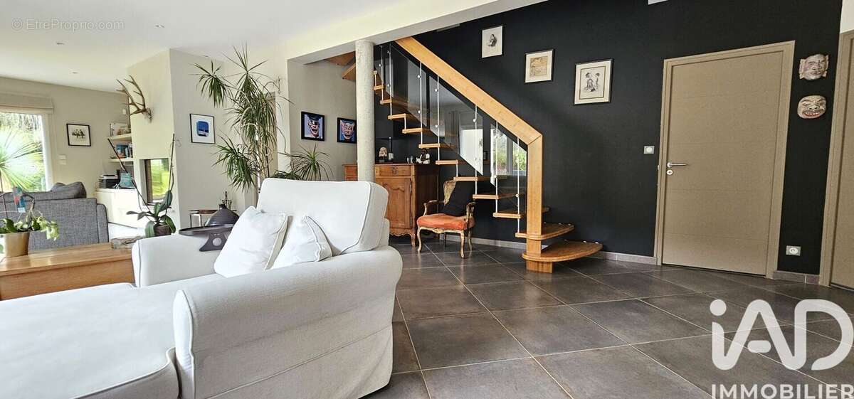 Photo 6 - Maison à BALLAN-MIRE