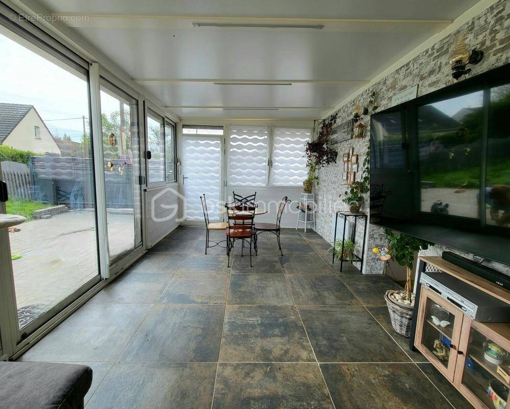 Maison à LA CHAPELLE-SAINT-MESMIN