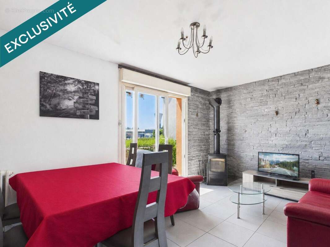 Maison 90 m² à Saint-Martin-Des-Champs  - photo 3