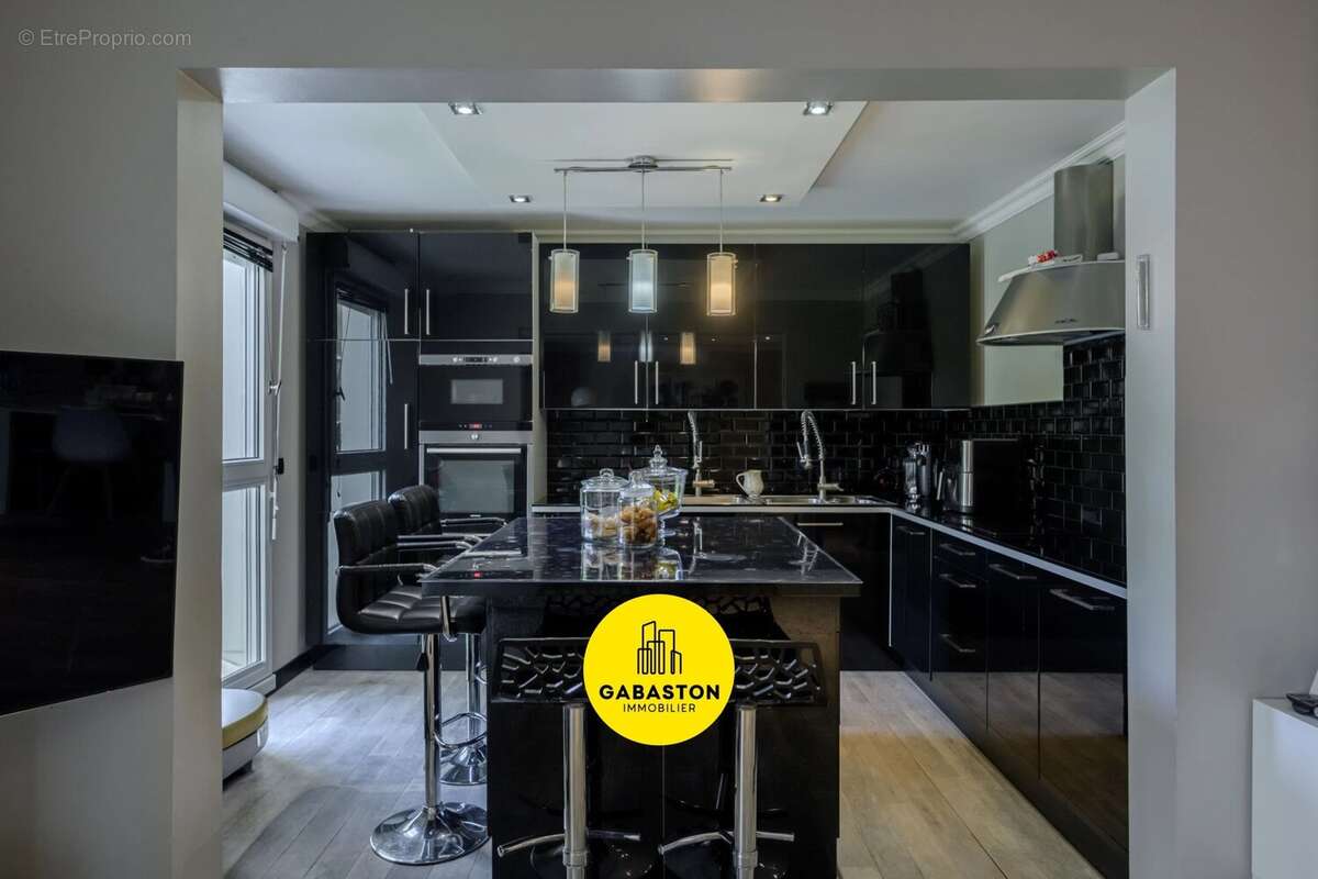 Appartement 101 m² à Marseille-8e  - photo 8