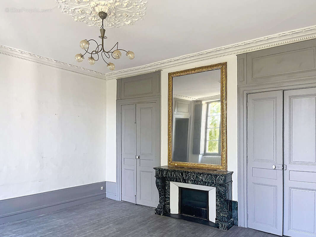 Appartement Nimes 5 pièce(s) 159.66 m2 - photo 3