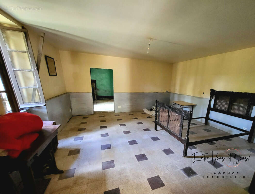 Maison 134 m² à Gajac  - photo 6