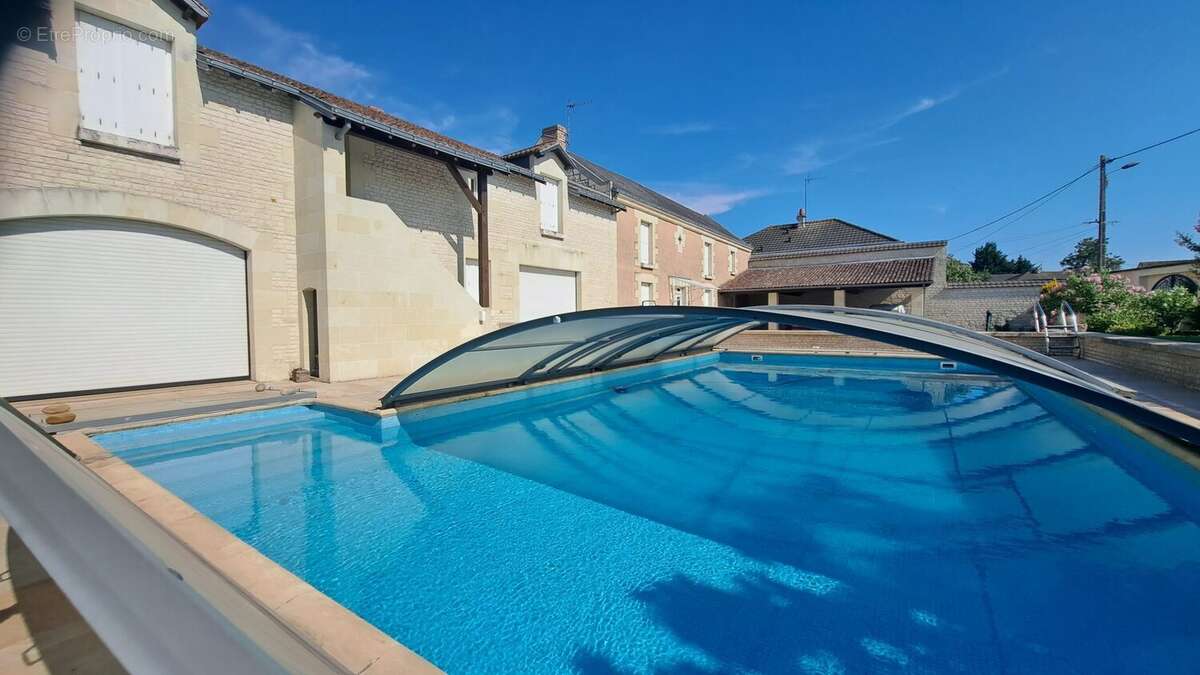 Piscine 14/7 maçonneries  emaux de briare - Maison à LOUDUN