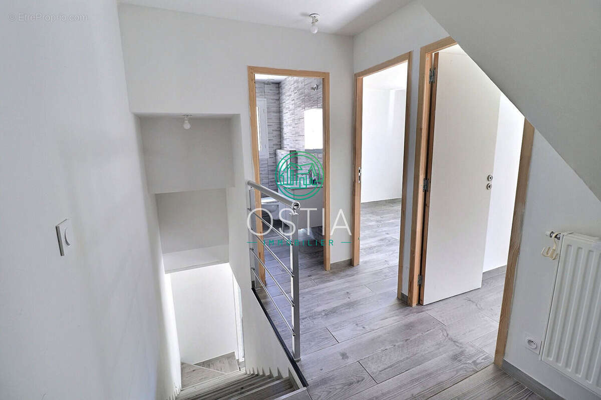 Maison à SAINT-PAUL-EN-JAREZ