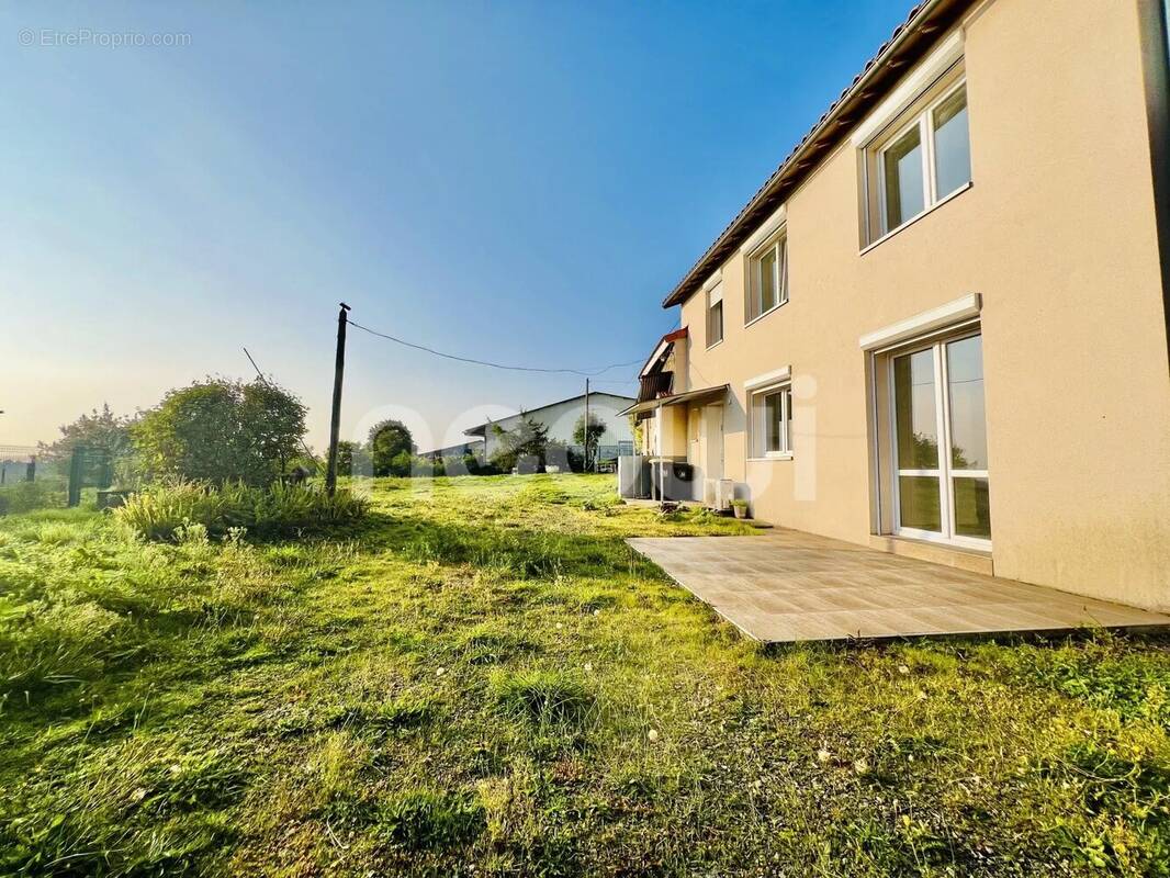 Maison à AIGUEPERSE