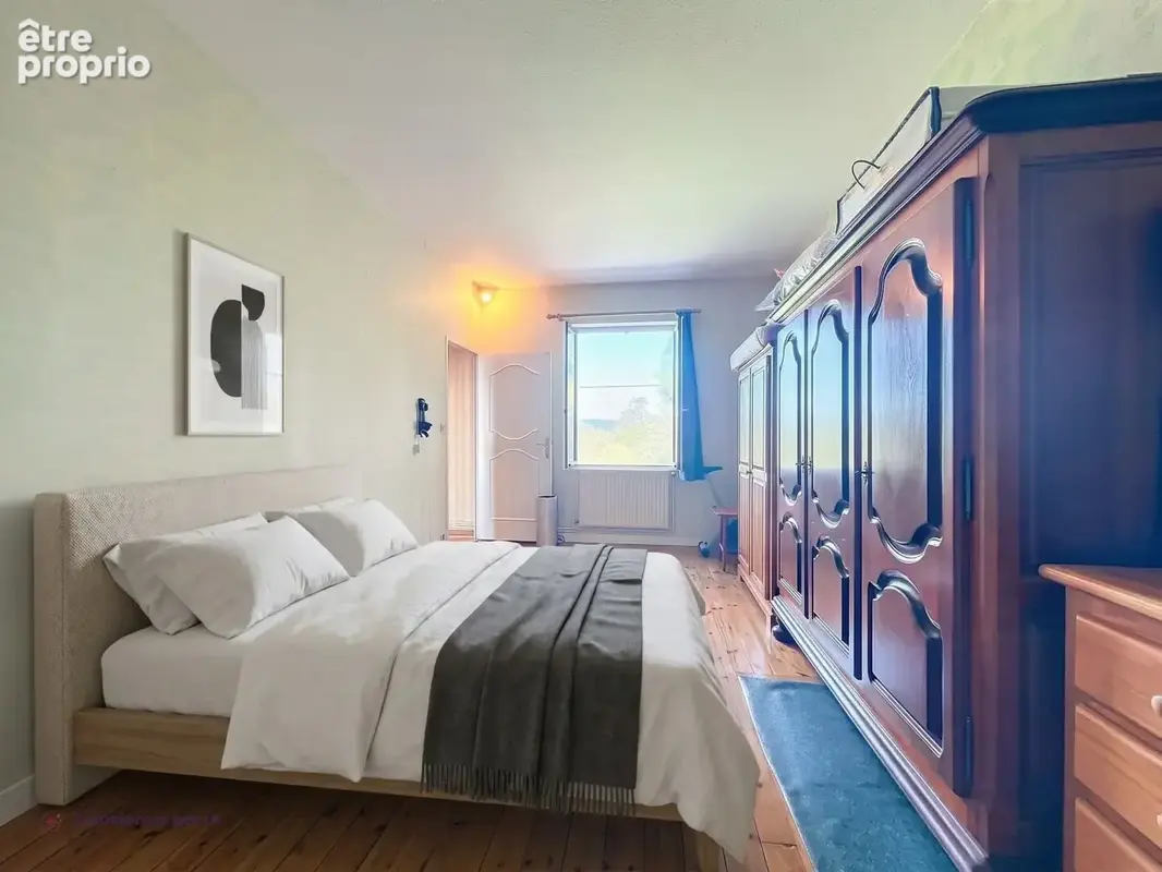 Vente : maison 261m² à chalain le comtal - photo 8