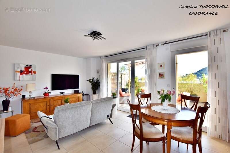 Sollies pont (83) - superbe t3 de 65m² dernier étage avec 60m² de terrasses et 2 parkings - photo 7